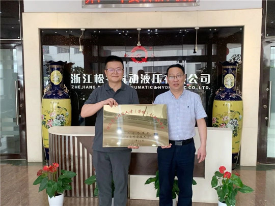 1686728879165136.jpg 16551654174286665.jpg